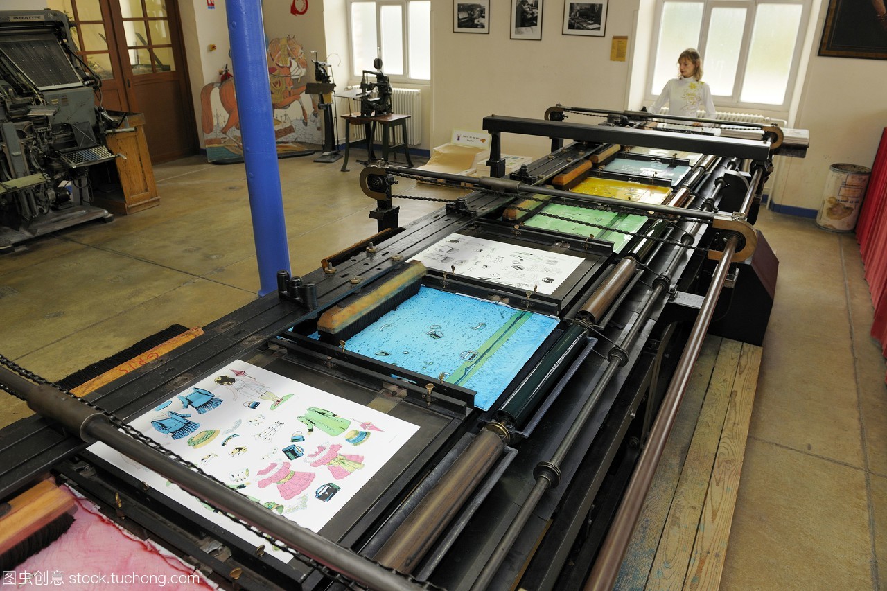 法國,vosgesepinalcitedelimageimageriedepUNKepUNK印刷品,在19世紀末,pellerin專門為被稱為aquatype的圖像獲取機器